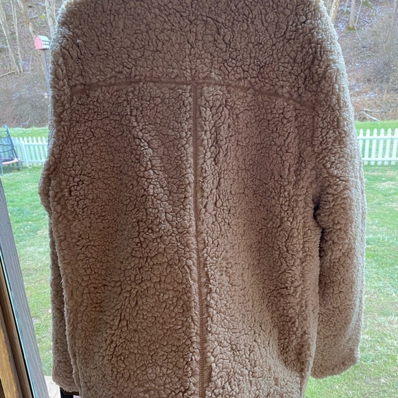 Be Boundless Sherpa Jacket/coat. - Picture 6 of 9